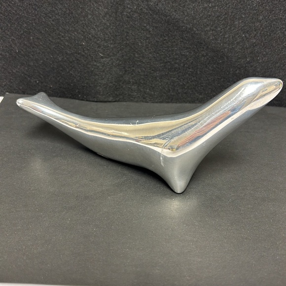 Hoselton MCM Vintage Polished Aluminum Seal Sculpture - Signed - Picture 4 of 10